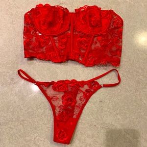 NWOT Valentines Set